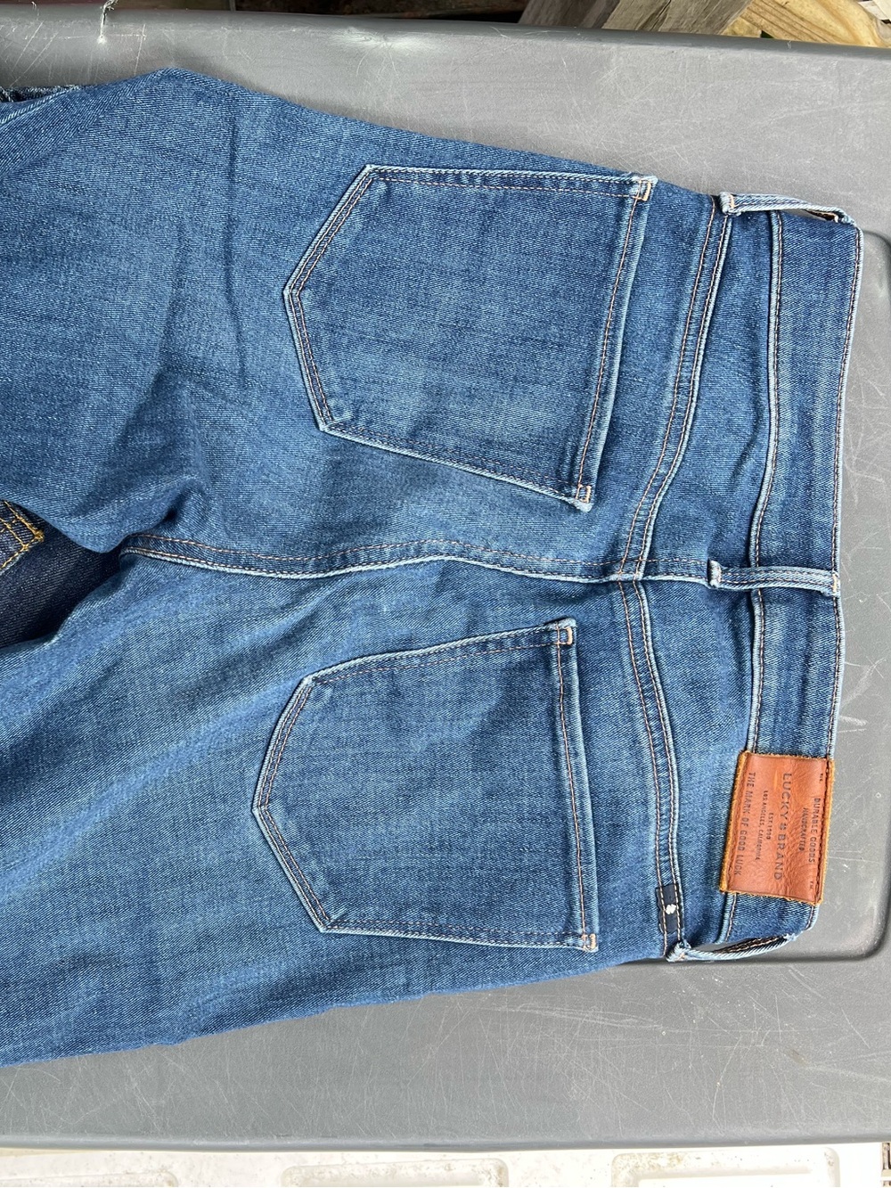 Lucky Brand Men’s Blue Straight-Leg Jeans